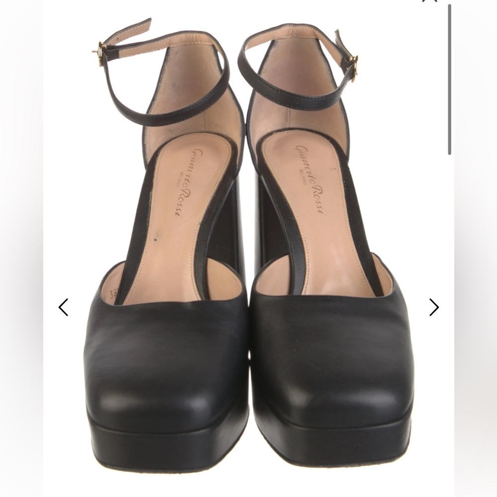 Gianvito Rossi Leather D’Orsay Pumps